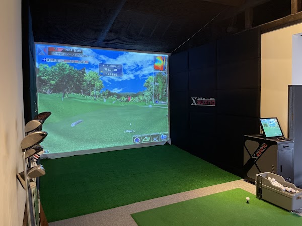 CLUBHOUSE シミュレーションゴルフバー