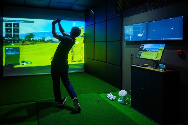 ルーキーゴルフスタジオ南行徳店インドアゴルフ練習場