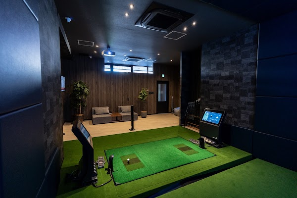 Lounge Range 中津｜会員制インドアゴルフ場・シミュレーションゴルフ場 2