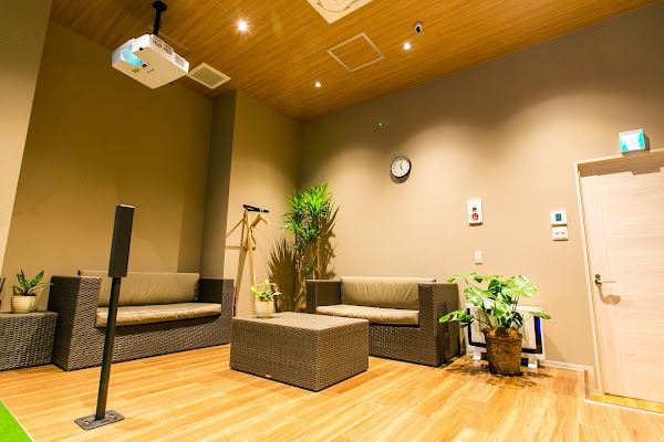 Lounge Range 恵比寿南｜会員制インドアゴルフ場・シミュレーションゴルフ場 3