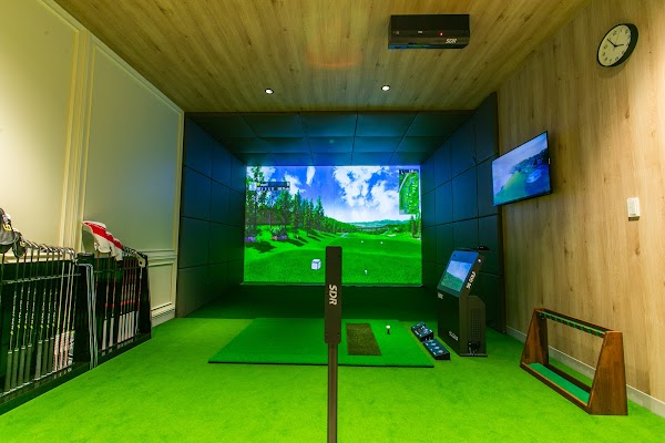 Lounge Range 広尾｜会員制インドアゴルフ場・シミュレーションゴルフ場 2