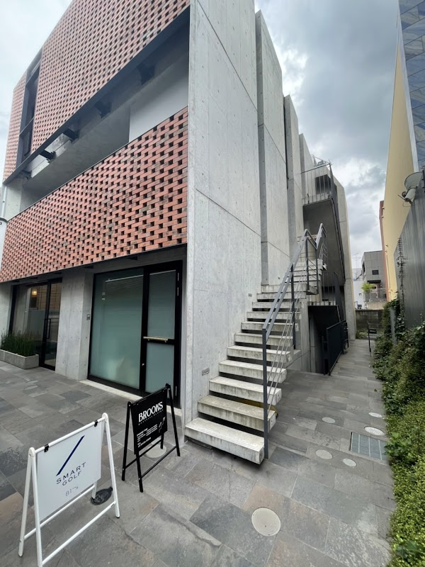 インドアゴルフ SMART GOLF PREMIUM 南青山店 4