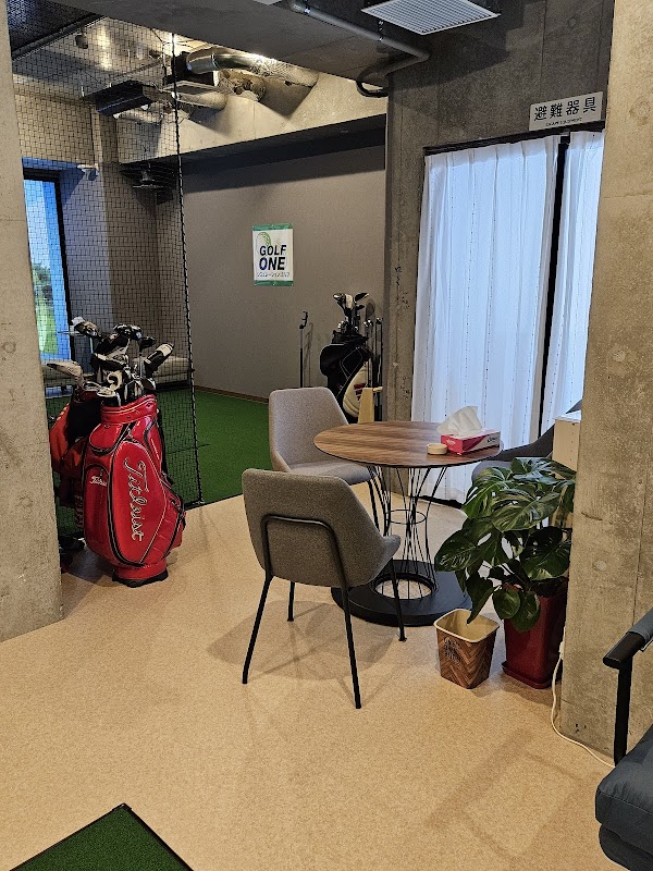 GOLF ONE シミュレーションゴルフ曙町 4
