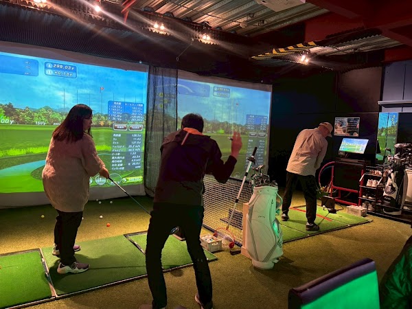 BAR THREE(ゴルフ&カラオケ) 4