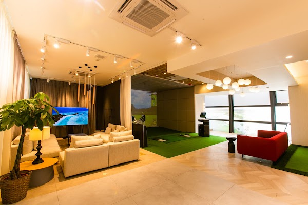 LoungeRange 赤坂見附｜会員制インドアゴルフ場・シミュレーションゴルフ場