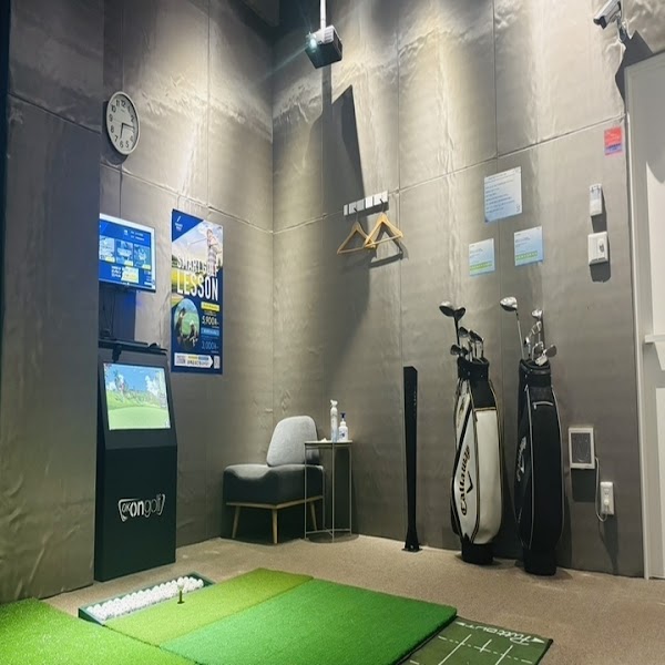 インドアゴルフ SMART GOLF 上北沢駅前