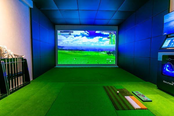 LoungeRange 自由が丘｜会員制インドアゴルフ場・シミュレーションゴルフ場 2