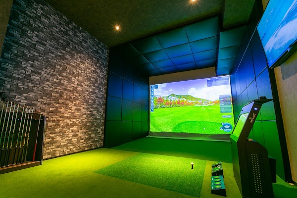 LoungeRange 横浜East|会員制インドアゴルフ場・シミュレーションゴルフ場 2