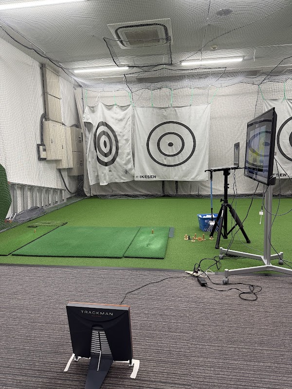 関内インドアゴルフ練習場