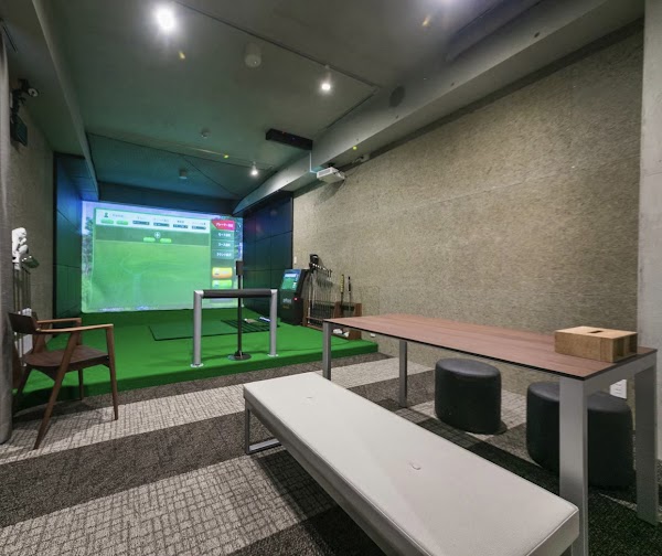 GOLFGYM24〝THE ROOM〟（南久宝寺店） 2
