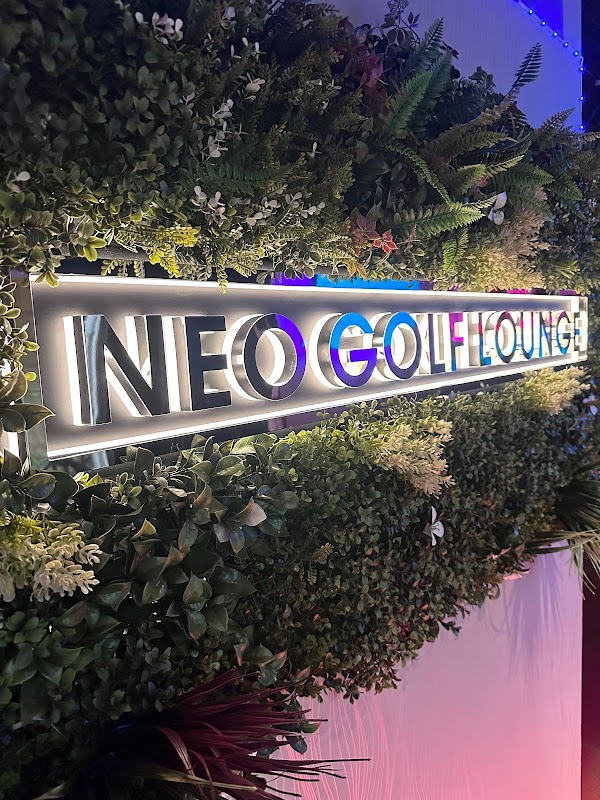 NEO GOLF LOUNGE 4