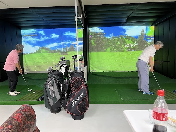 プラスワン スクリーンゴルフ