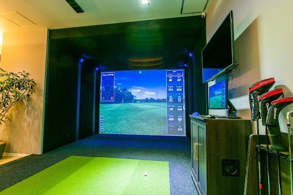 LoungeRange 六本木Ⅱ｜会員制インドアゴルフ場・シミュレーションゴルフ場 4