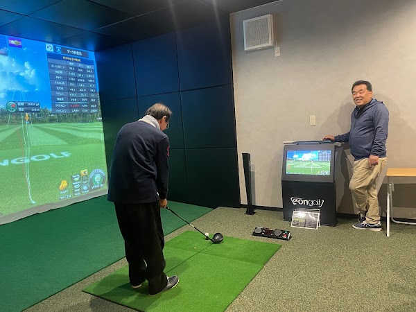 シミュレーションゴルフ練習場 バー SHOT-ONE