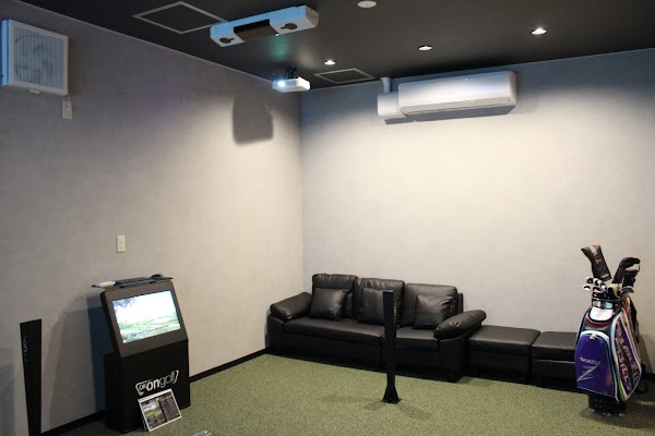 シミュレーションゴルフ練習場 バー SHOT-ONE 3