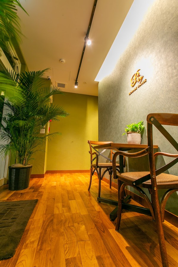 Lounge Range 汐留｜会員制インドアゴルフ場・シミュレーションゴルフ場 4