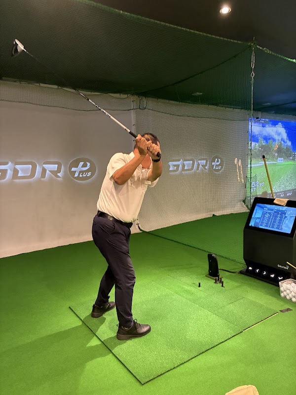 【 ゴルフスクール 】 チキンゴルフ 神戸三宮店 2