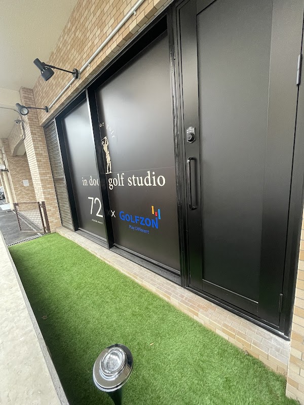 CLUBHOUSE 72 × GOLFZON 4