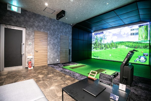 LoungeRange 難波｜会員制インドアゴルフ場・シミュレーションゴルフ場 3