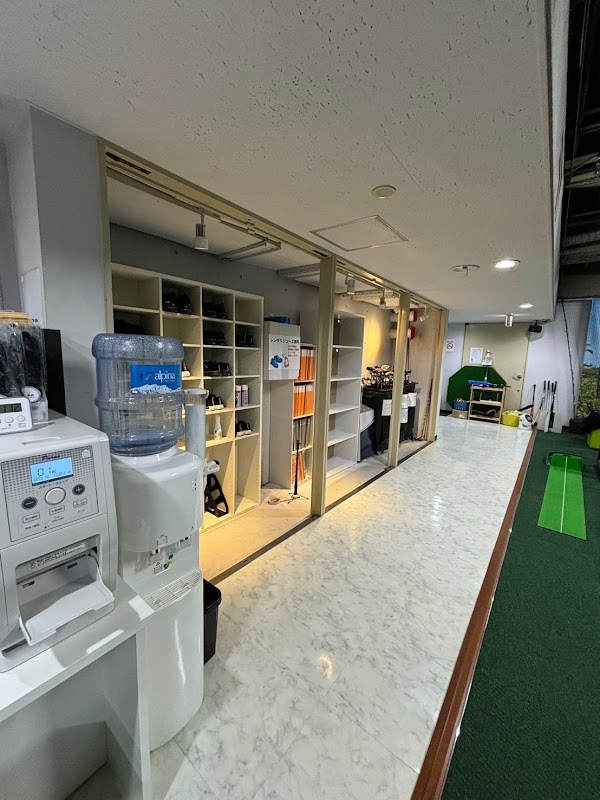 インドアゴルフレンジ＆スクールサンクチュアリ神田神保町店 3