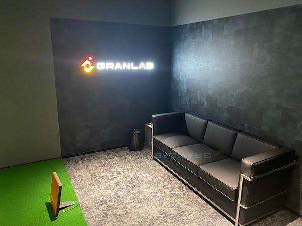 インドアゴルフGRANLAB 高松丸の内 5