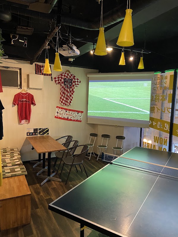 sports&cafe&bar YELLOW