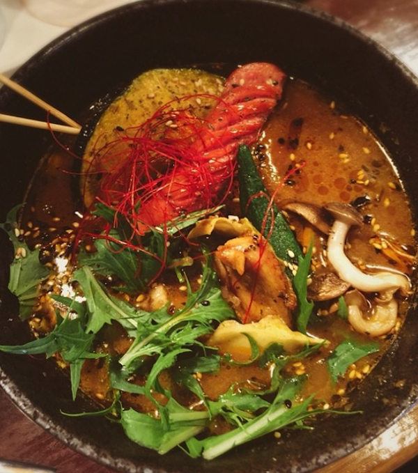 sports&cafe&bar YELLOW 3