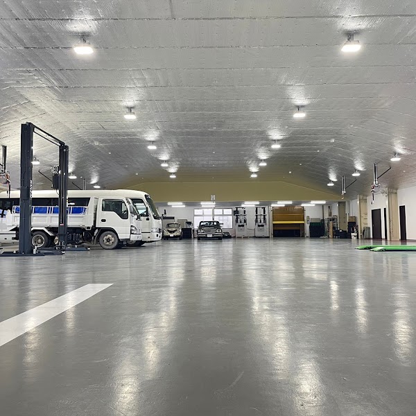 3+（サンタス）｜砺波のジム・レンタカー・多目的施設 3