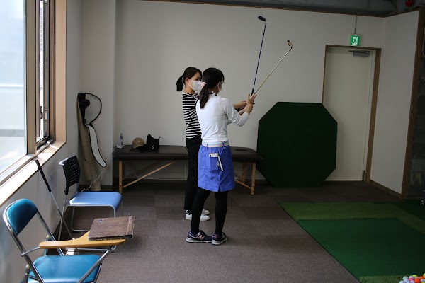 インドアゴルフレッスン 72ゴルフクラブ 茨木校 5