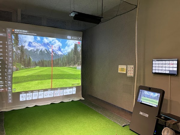 津市インドアゴルフ練習場 ラハゴルフ24津港町店 2