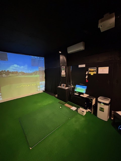 インドアゴルフ（ホールインワン大山店）