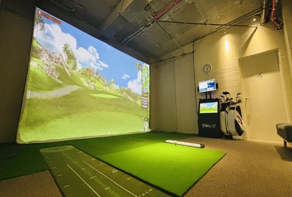インドアゴルフ SMART GOLF 平安通駅前 3