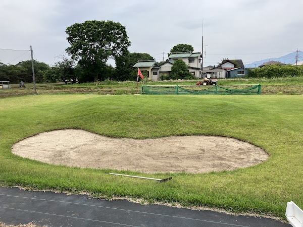 ストレージインドアゴルフ練習場 3