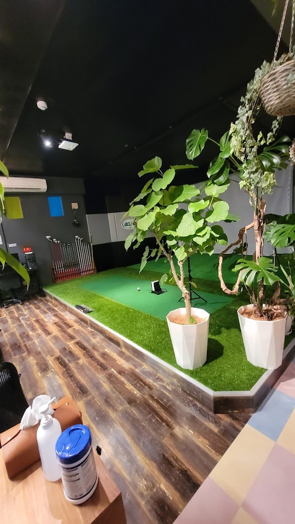 GOLFIX(ゴルフィックス)FCおもろまち店 3