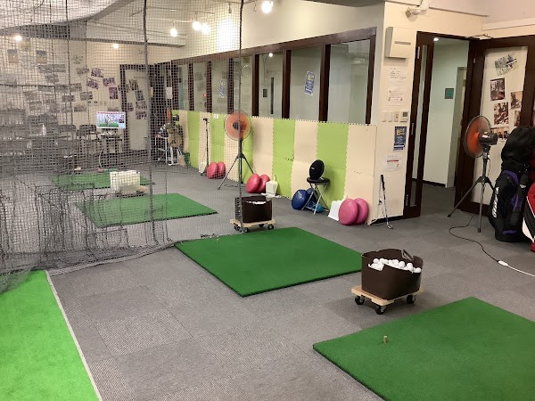 江坂駅前 ゴルフスクール 3