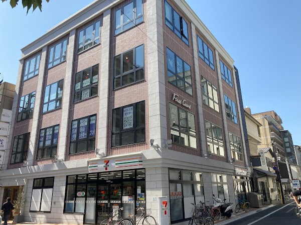 ステップゴルフプラス三条烏丸店 2