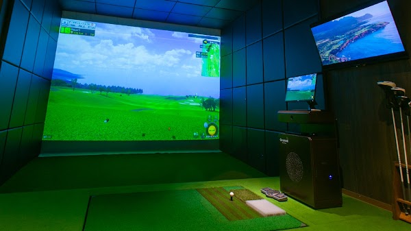LoungeRange 神保町｜会員制インドアゴルフ場・シミュレーションゴルフ場