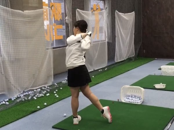 大阪梅田駅前ゴルフスクール 2