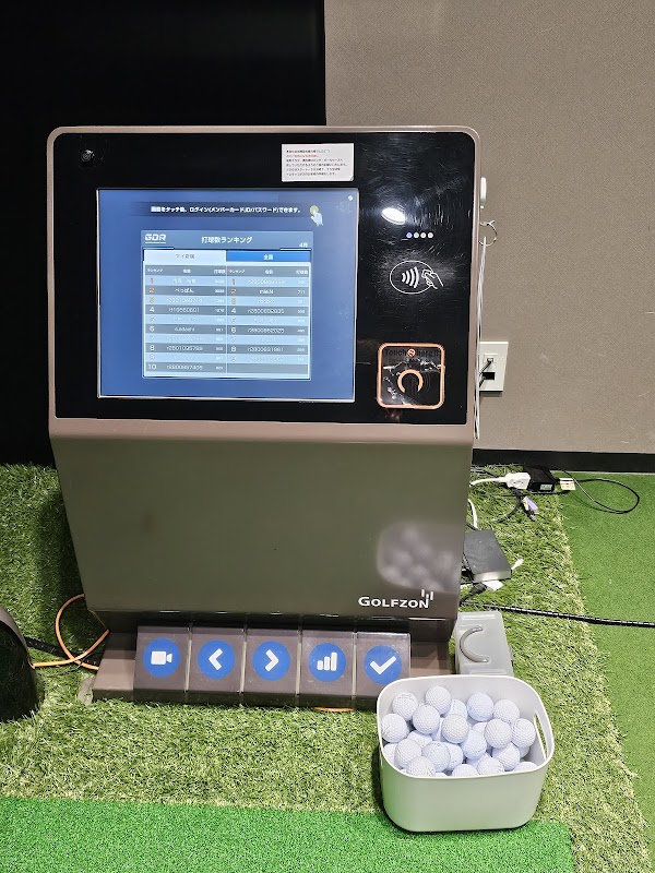 RIZAPGOLF 広島店 3