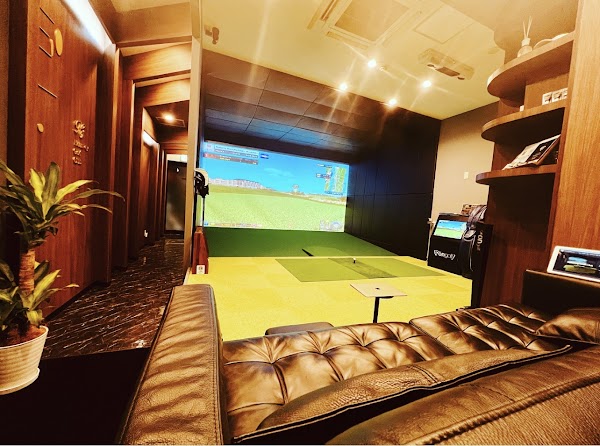 大手町シミュレーションゴルフ＆ゴルフレッスン【Hideaway Golf Club大手町（HGC大手町）】
