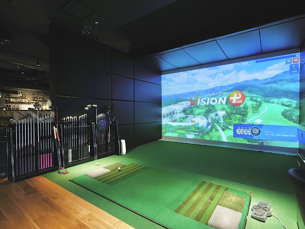 APU GOLF CAFE & BAR 3