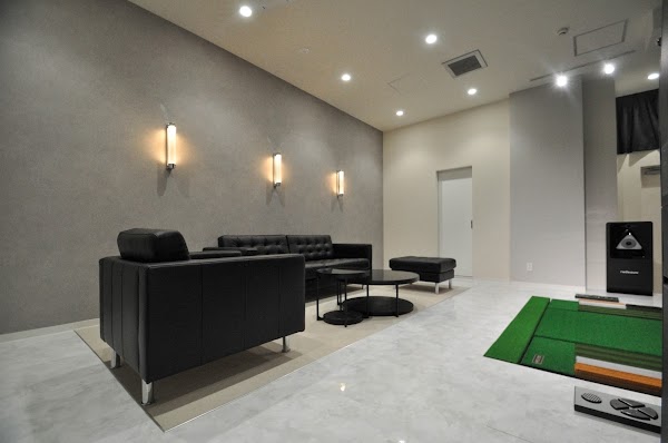 スコアップ 枚方店｜インドアゴルフ練習＆レッスン 2