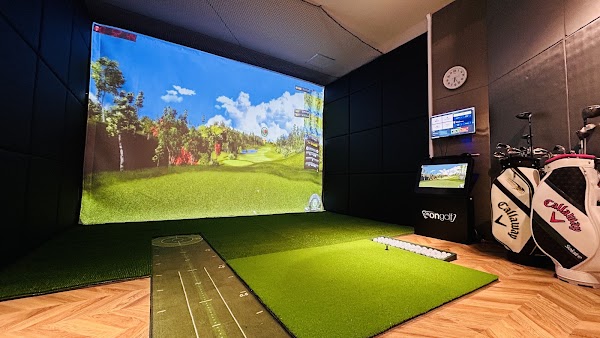 インドアゴルフ SMART GOLF PREMIUM 三田芝４丁目交番前店