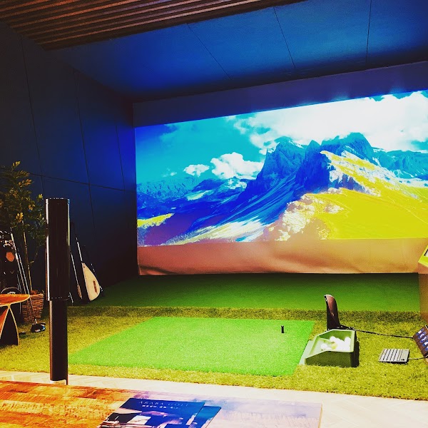 ARAVAGOLF 鶉店 アラヴァインドアゴルフ練習場 2