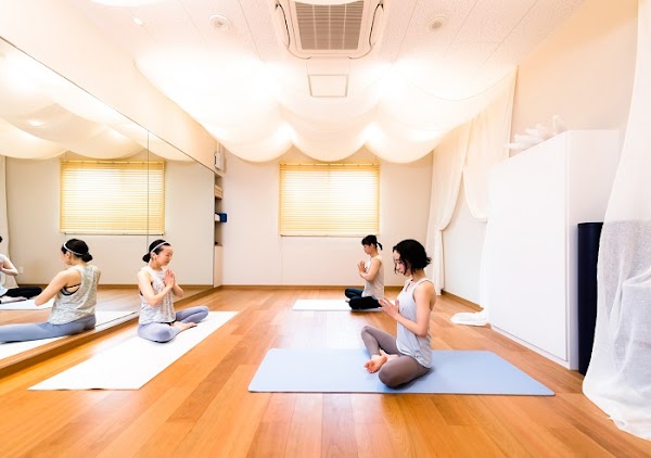 KASORE カソレ / ヨガ セミパーソナルジム インドアゴルフ 2