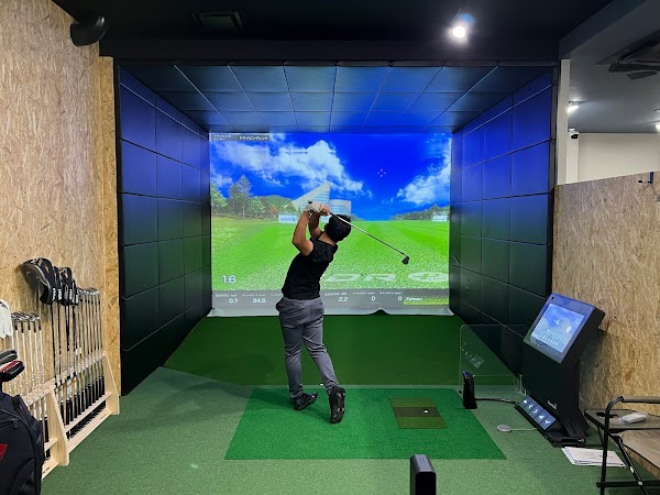 PALASIA INDOOR GOLF