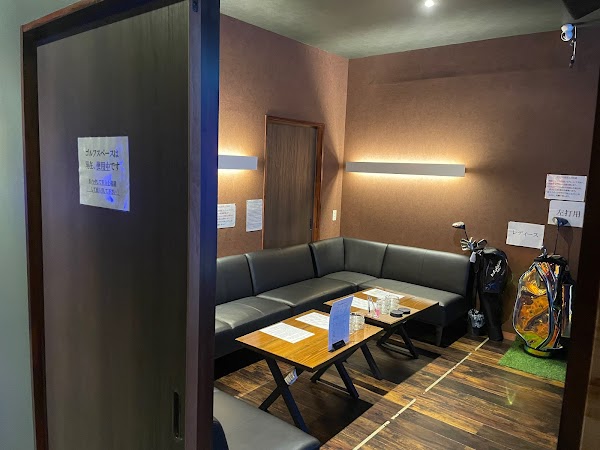 ゴルフ&ダーツスペース 19番ホール 佐賀 3