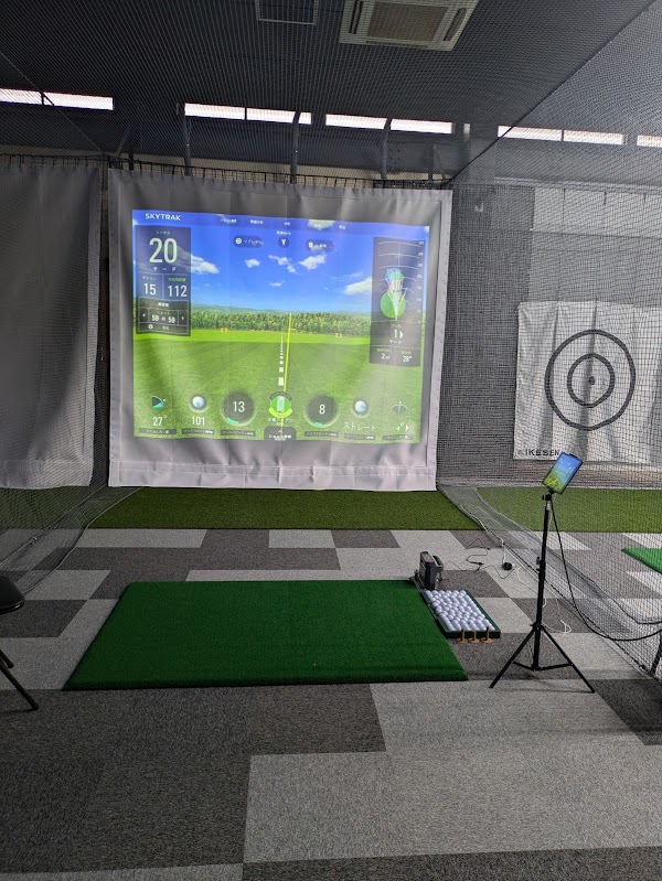 インドアゴルフ練習場ゴルフローブ