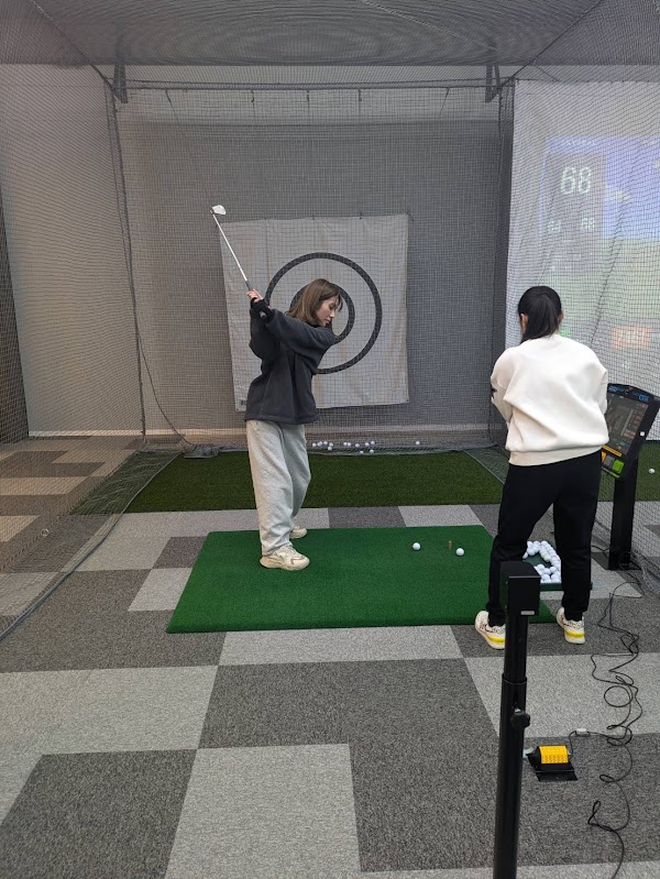 インドアゴルフ練習場ゴルフローブ 3