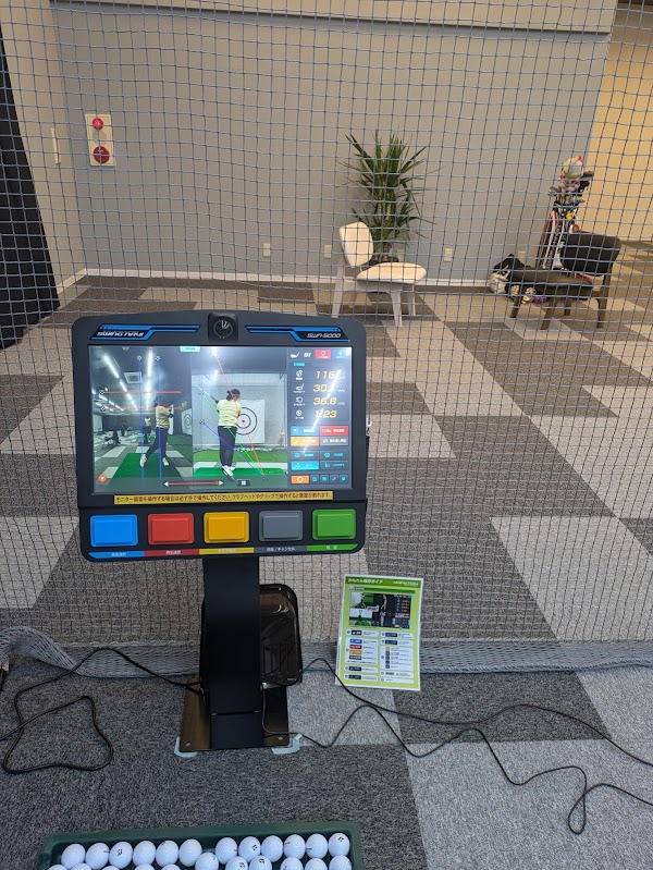 インドアゴルフ練習場ゴルフローブ 4